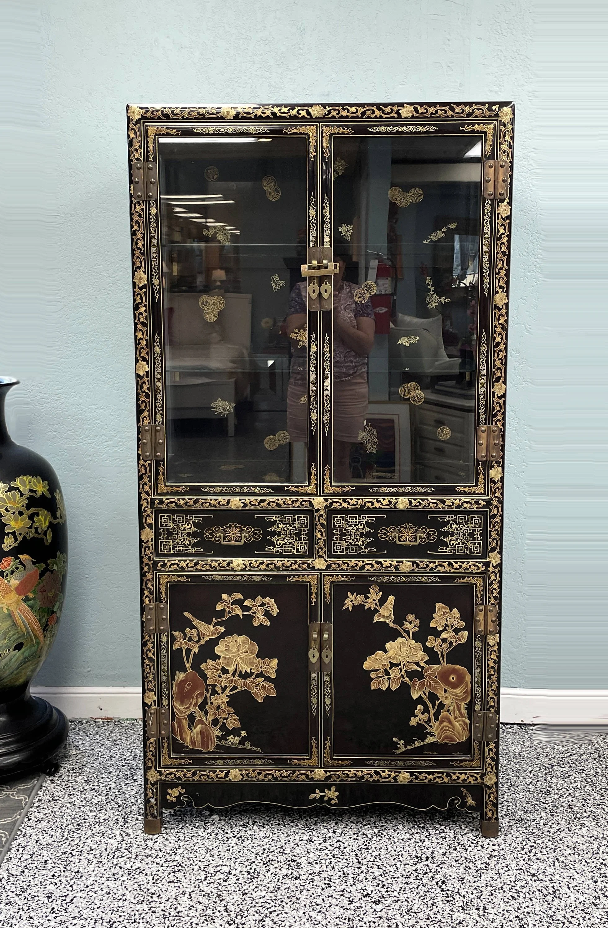 Encore Furniture Gallery-Vintage Chinoiserie China Display Cabinet